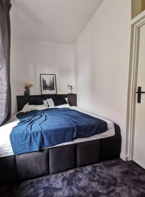 Apartament Przy Rynku Еленя-Гура Экстерьер фото